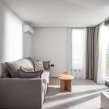 Euphoria Junior Suite With Jacuzzi By Senaon Urban Living Heraklion Zewnętrze zdjęcie