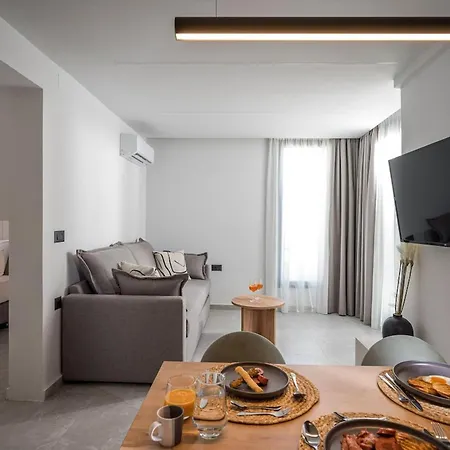 Euphoria Junior Suite With Jacuzzi By Senaon Urban Living Heraklion Zewnętrze zdjęcie