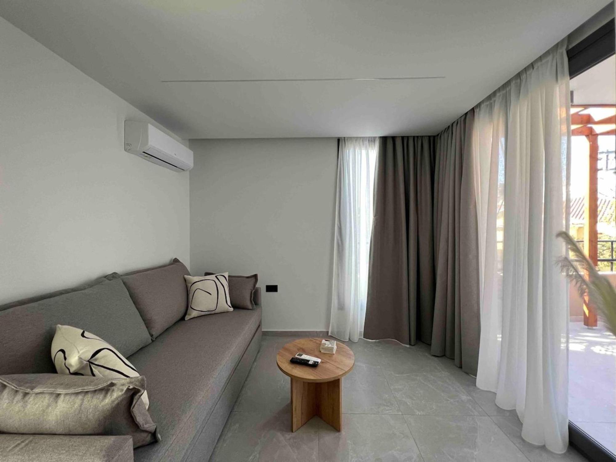 Appartement Euphoria Junior With Jacuzzi By Senaon Urban Living *