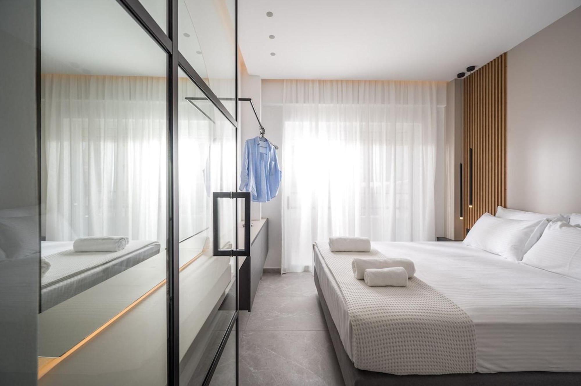 Апартаменты Euphoria Junior With Jacuzzi By Senaon Urban Living Ираклион